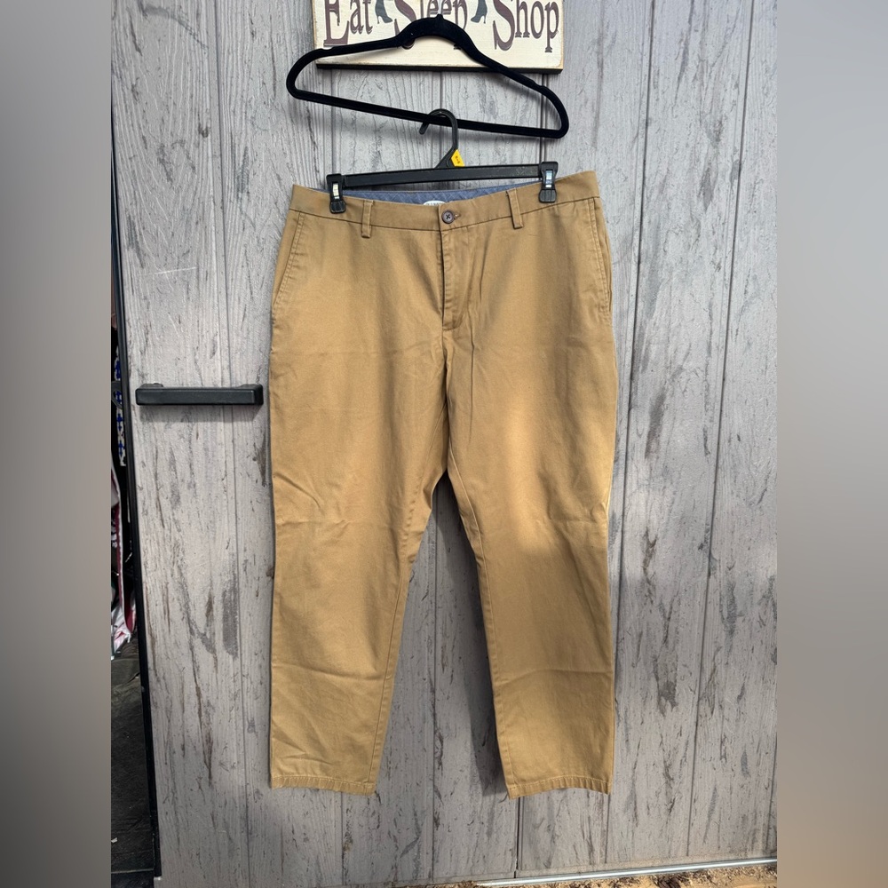 Old Navy Men's Khaki Chinos